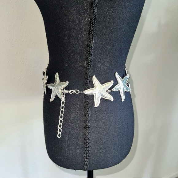 ESCADA Women’s Silver Tone Vintage Distressed Starfish Chainlink Belt main image 5